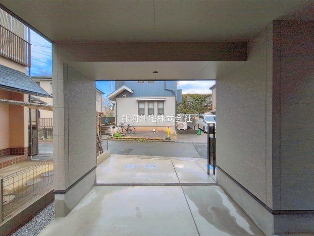 G00392204 埼玉県さいたま市緑区大字中尾 新築一戸建て 3480万円 土地面積62.12m² (約18.79坪) 建物面積104.52m² (約31.61坪) 築年月2026年04月(築１年以内)【外観13】