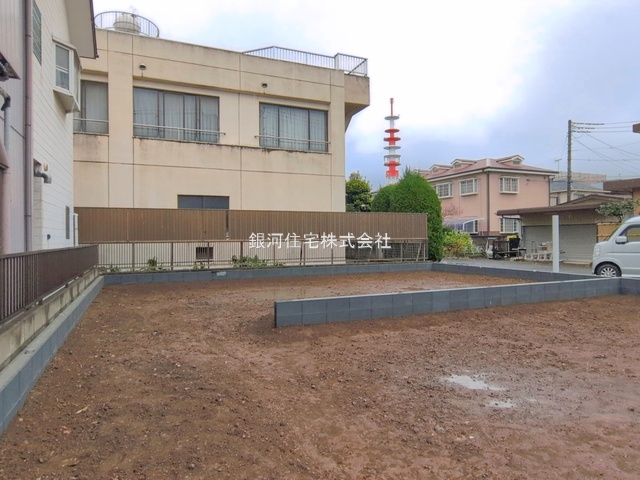 G00392214 埼玉県川越市新宿町３丁目 新築一戸建て 5290万円 土地面積100.59m² (約30.42坪) 建物面積84.46m² (約25.54坪) 間取り３ＬＤＫ 築年月2026年07月【外観8】