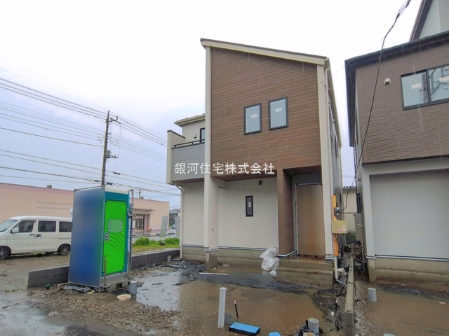 G00392464 埼玉県上尾市本町５丁目 新築一戸建て 4498万円 土地面積117.89m² (約35.66坪) 建物面積102.89m² (約31.12坪) 間取り３ＬＤＫ 築年月2026年05月【外観2】