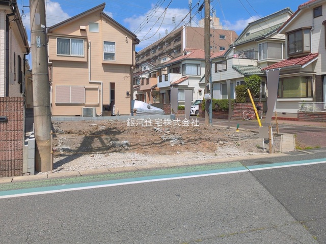 G00392466 埼玉県越谷市宮本町５丁目 新築一戸建て 4798万円 土地面積104.90m² (約31.73坪) 建物面積104.52m² (約31.61坪) 間取り３ＬＤＫ 築年月2026年05月【外観2】