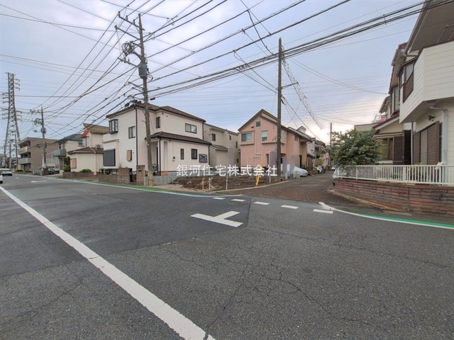 G00392466 埼玉県越谷市宮本町５丁目 新築一戸建て 4798万円 土地面積104.90m² (約31.73坪) 建物面積104.52m² (約31.61坪) 間取り３ＬＤＫ 築年月2026年05月【外観6】