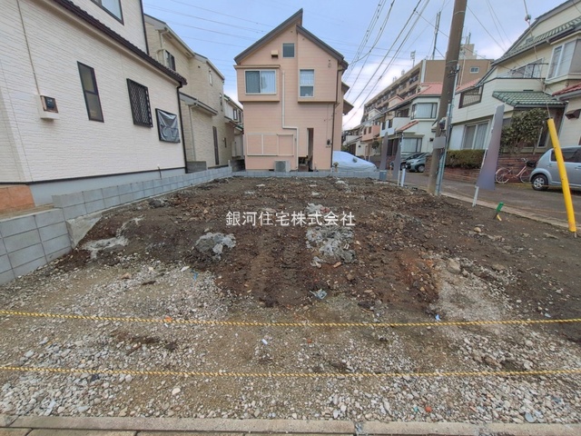 G00392466 埼玉県越谷市宮本町５丁目 新築一戸建て 4798万円 土地面積104.90m² (約31.73坪) 建物面積104.52m² (約31.61坪) 間取り３ＬＤＫ 築年月2026年05月【外観8】