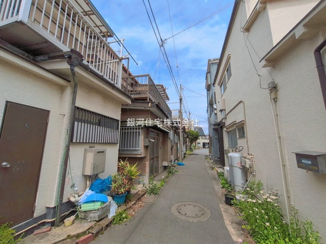 G00392653 東京都江戸川区春江町３丁目 中古一戸建て 1780万円 土地面積57.92m² (約17.52坪) 建物面積66.66m² (約20.16坪) 間取り３Ｋ 築年月1958年10月(築67年)【外観3】