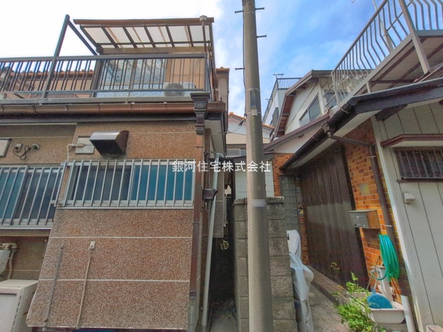 G00392653 東京都江戸川区春江町３丁目 中古一戸建て 1780万円 土地面積57.92m² (約17.52坪) 建物面積66.66m² (約20.16坪) 間取り３Ｋ 築年月1958年10月(築67年)【外観6】