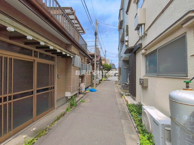 G00392653 東京都江戸川区春江町３丁目 中古一戸建て 1780万円 土地面積57.92m² (約17.52坪) 建物面積66.66m² (約20.16坪) 間取り３Ｋ 築年月1958年10月(築67年)【外観12】