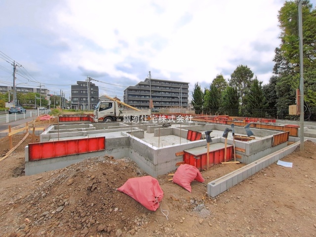 G00392747 東京都小平市回田町 新築一戸建て 5580万円 土地面積105.10m² (約31.79坪) 建物面積100.19m² (約30.30坪) 間取り４ＬＤＫ 築年月2026年10月【外観8】