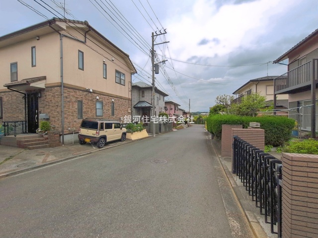 G00392789 神奈川県横浜市泉区上飯田町 新築一戸建て 5590万円 土地面積165.17m² (約49.96坪) 建物面積102.43m² (約30.98坪) 間取り４ＬＤＫ 築年月2026年05月(築１年以内)【外観16】