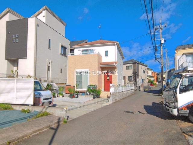G00393536 神奈川県秦野市渋沢上２丁目 新築一戸建て 3880万円 土地面積195.22m² (約59.05坪) 建物面積106.87m² (約32.32坪) 間取り４ＬＤＫ 築年月2026年08月【外観9】