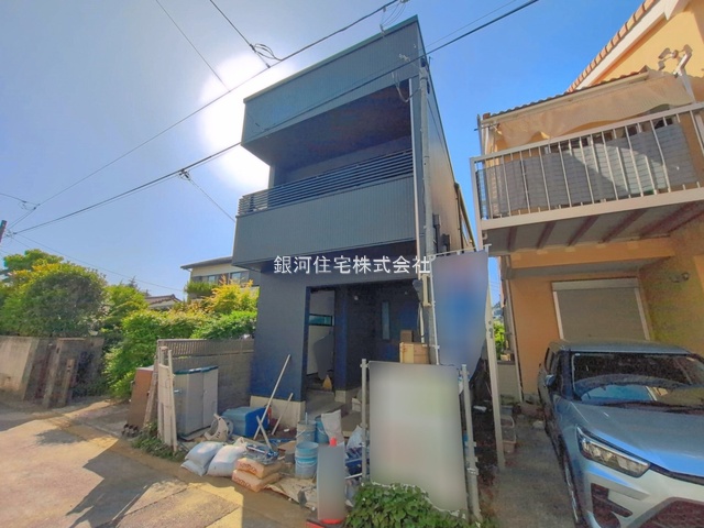 G00393589 神奈川県藤沢市藤が岡２丁目 新築一戸建て 4780万円 土地面積79.32m² (約23.99坪) 建物面積98.94m² (約29.92坪) 築年月2026年06月(築１年以内)【外観11】