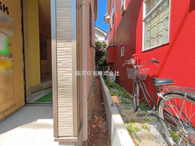 G00393625 埼玉県さいたま市岩槻区大字小溝 新築一戸建て 2690万円 土地面積79.76m² (約24.12坪) 建物面積84.87m² (約25.67坪) 間取り４ＬＤＫ 築年月2026年06月(築１年以内)【外観18】