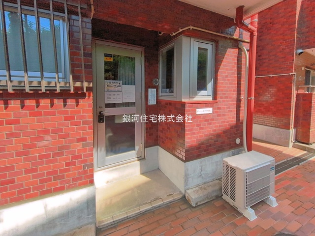 G00393637 神奈川県横浜市戸塚区平戸１丁目 中古マンション 1599万円 専有面積55.53m² (約16.79坪) 間取り２ＬＤＫ 所在階2階 築年月1981年09月(築44年)【外観9】