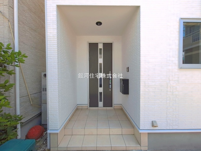 G00393641 神奈川県横浜市神奈川区三ツ沢下町 中古一戸建て 5499万円 土地面積97.70m² (約29.55坪) 建物面積92.53m² (約27.99坪) 間取り３ＳＬＤＫ 築年月2011年04月(築15年)【外観5】