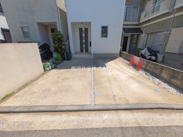 G00393641 神奈川県横浜市神奈川区三ツ沢下町 中古一戸建て 5499万円 土地面積97.70m² (約29.55坪) 建物面積92.53m² (約27.99坪) 間取り３ＳＬＤＫ 築年月2011年04月(築15年)【外観8】