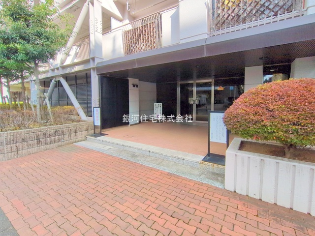 G00393672 東京都三鷹市下連雀９丁目 中古マンション 4680万円 専有面積69.39m² (約20.99坪) 間取り３ＬＤＫ 所在階1階 築年月1979年03月(築47年)【外観3】