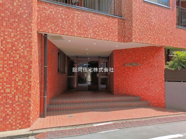 G00393686 東京都渋谷区代々木４丁目 中古マンション 6690万円 専有面積46.10m² (約13.94坪) 間取り１ＬＤＫ 所在階4階 築年月1977年12月(築48年)【外観3】