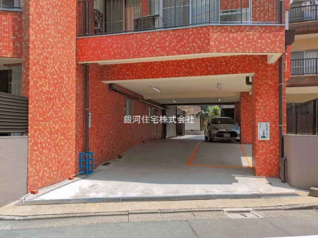 G00393686 東京都渋谷区代々木４丁目 中古マンション 6690万円 専有面積46.10m² (約13.94坪) 間取り１ＬＤＫ 所在階4階 築年月1977年12月(築48年)【外観10】