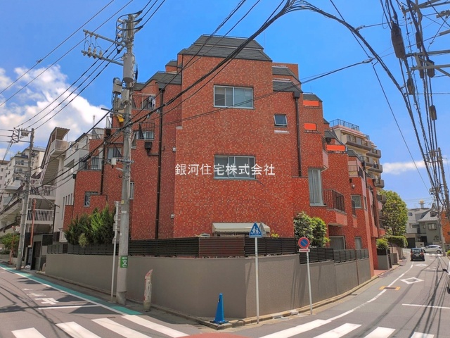 G00393686 東京都渋谷区代々木４丁目 中古マンション 6690万円 専有面積46.10m² (約13.94坪) 間取り１ＬＤＫ 所在階4階 築年月1977年12月(築48年)【外観13】