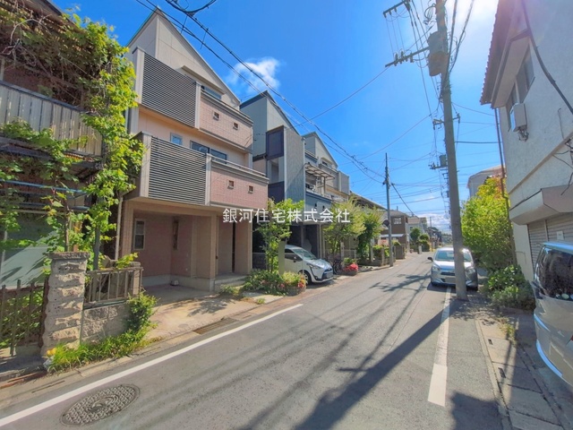 G00393692 埼玉県川口市大字伊刈 中古一戸建て 2899万円 土地面積67.92m² (約20.54坪) 建物面積96.12m² (約29.07坪) 間取り４ＬＤＫ 築年月2007年09月(築18年)【外観3】