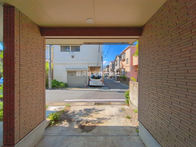 G00393692 埼玉県川口市大字伊刈 中古一戸建て 2899万円 土地面積67.92m² (約20.54坪) 建物面積96.12m² (約29.07坪) 間取り４ＬＤＫ 築年月2007年09月(築18年)【外観8】