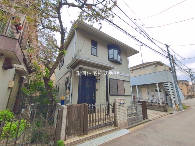 G00393712 埼玉県新座市野寺１丁目 中古一戸建て 2880万円 土地面積107.16m² (約32.41坪) 建物面積106.14m² (約32.10坪) 間取り３ＬＤＫ 築年月1993年10月(築32年)【外観2】