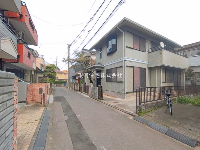 G00393712 埼玉県新座市野寺１丁目 中古一戸建て 2880万円 土地面積107.16m² (約32.41坪) 建物面積106.14m² (約32.10坪) 間取り３ＬＤＫ 築年月1993年10月(築32年)【外観3】