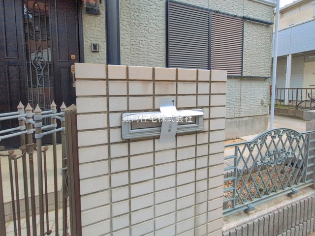 G00393712 埼玉県新座市野寺１丁目 中古一戸建て 2880万円 土地面積107.16m² (約32.41坪) 建物面積106.14m² (約32.10坪) 間取り３ＬＤＫ 築年月1993年10月(築32年)【外観5】