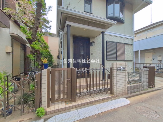 G00393712 埼玉県新座市野寺１丁目 中古一戸建て 2880万円 土地面積107.16m² (約32.41坪) 建物面積106.14m² (約32.10坪) 間取り３ＬＤＫ 築年月1993年10月(築32年)【外観7】