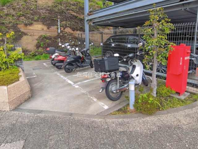 G00393714 神奈川県鎌倉市岩瀬 中古マンション 3790万円 専有面積67.46m² (約20.40坪) 間取り３ＬＤＫ 所在階5階 築年月2010年04月(築16年)【外観7】