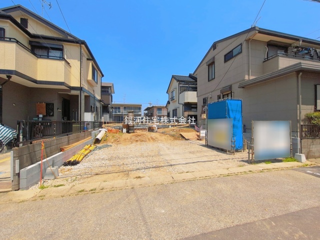 G00393717 埼玉県草加市稲荷４丁目 新築一戸建て 4880万円 土地面積168.64m² (約51.01坪) 建物面積109.71m² (約33.18坪) 間取り４ＬＤＫ 築年月2026年08月【外観4】
