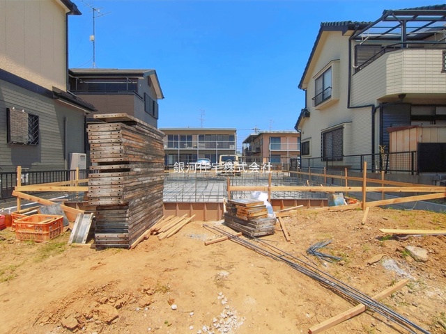 G00393717 埼玉県草加市稲荷４丁目 新築一戸建て 4880万円 土地面積168.64m² (約51.01坪) 建物面積109.71m² (約33.18坪) 間取り４ＬＤＫ 築年月2026年08月【外観5】