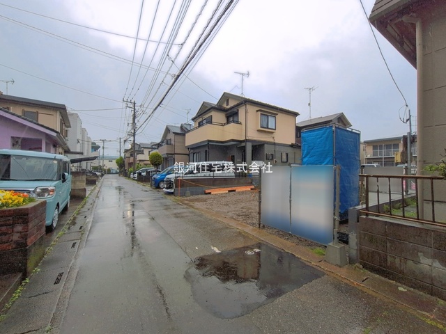 G00393717 埼玉県草加市稲荷４丁目 新築一戸建て 4880万円 土地面積168.64m² (約51.01坪) 建物面積109.71m² (約33.18坪) 間取り４ＬＤＫ 築年月2026年08月【外観9】