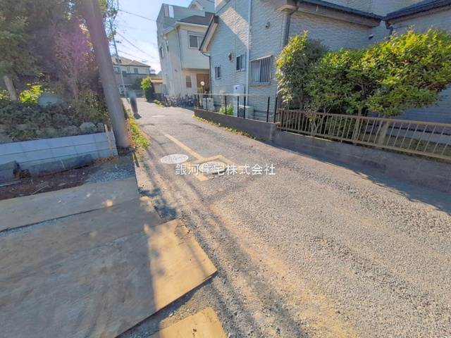 G00393722 埼玉県さいたま市見沼区堀崎町 新築一戸建て 4780万円 土地面積102.66m² (約31.05坪) 建物面積100.27m² (約30.33坪) 築年月2026年09月【外観13】