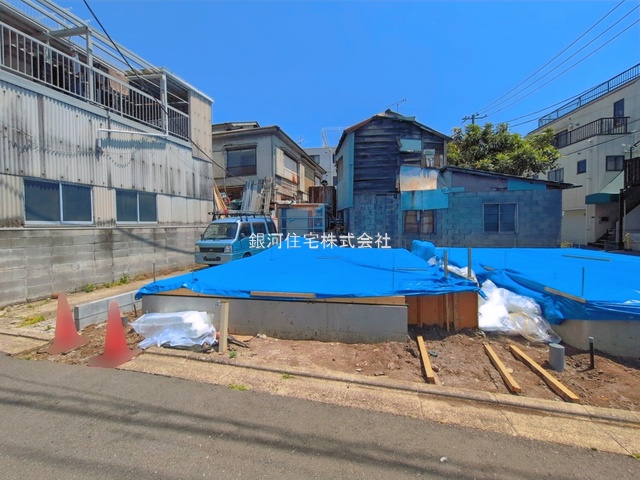 G00394638 東京都品川区旗の台２丁目 新築一戸建て 9280万円 土地面積40.54m² (約12.26坪) 建物面積64.45m² (約19.49坪) 築年月2026年09月【外観14】