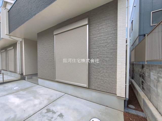 G00395004 千葉県流山市加５丁目 新築一戸建て 3390万円 土地面積80.62m² (約24.38坪) 建物面積86.94m² (約26.29坪) 間取り３ＬＫ 築年月2026年07月(築１年以内)【外観13】