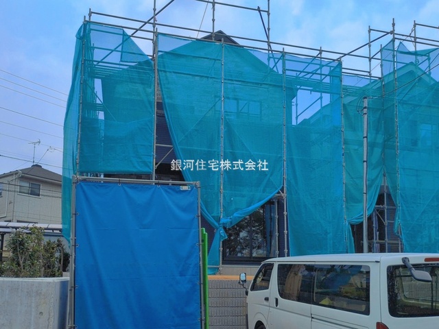 G00395125 神奈川県海老名市国分南３丁目 新築一戸建て 6190万円 土地面積133.74m² (約40.45坪) 建物面積104.33m² (約31.55坪) 間取り３ＳＬＤＫ 築年月2026年08月【外観2】
