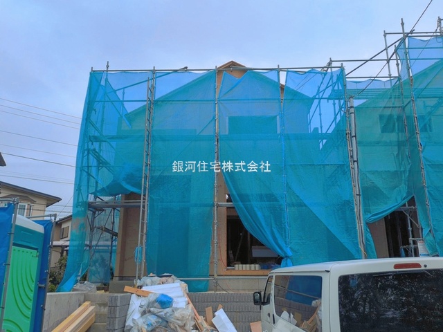 G00395125 神奈川県海老名市国分南３丁目 新築一戸建て 6190万円 土地面積133.74m² (約40.45坪) 建物面積104.33m² (約31.55坪) 間取り３ＳＬＤＫ 築年月2026年08月【外観8】