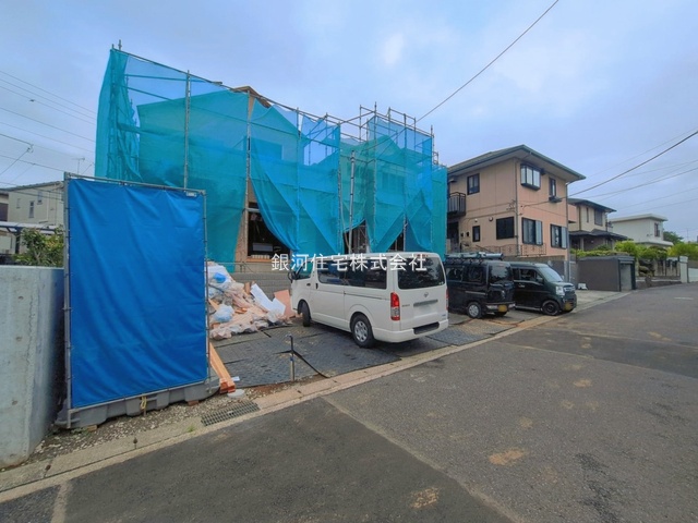 G00395125 神奈川県海老名市国分南３丁目 新築一戸建て 6190万円 土地面積133.74m² (約40.45坪) 建物面積104.33m² (約31.55坪) 間取り３ＳＬＤＫ 築年月2026年08月【外観9】