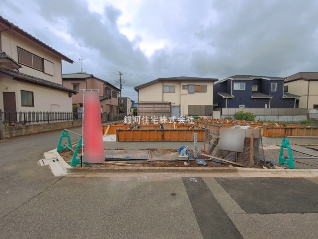 G00395281 千葉県船橋市南三咲２丁目 新築一戸建て 3490万円 土地面積91.27m² (約27.60坪) 建物面積89.84m² (約27.17坪) 間取り３ＬＤＫ 築年月2026年09月【外観2】
