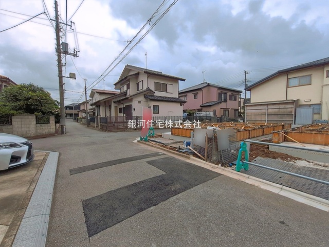 G00395281 千葉県船橋市南三咲２丁目 新築一戸建て 3490万円 土地面積91.27m² (約27.60坪) 建物面積89.84m² (約27.17坪) 間取り３ＬＤＫ 築年月2026年09月【外観4】