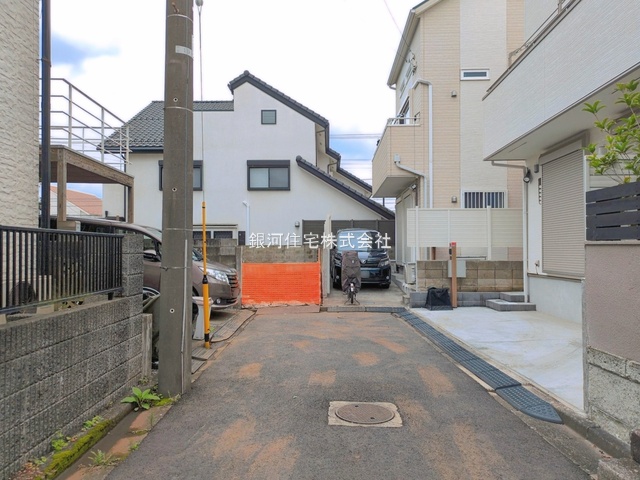 G00395304 東京都三鷹市井口４丁目 新築一戸建て 6380万円 土地面積93.18m² (約28.18坪) 建物面積74.11m² (約22.41坪) 間取り３ＬＤＫ 築年月2026年11月【外観3】
