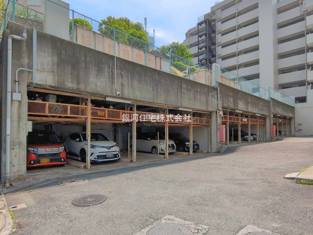 G00395320 神奈川県横浜市金沢区富岡東１丁目 中古マンション 3099万円 専有面積86.39m² (約26.13坪) 間取り３ＬＤＫ 所在階4階 築年月1990年03月(築36年)【外観7】