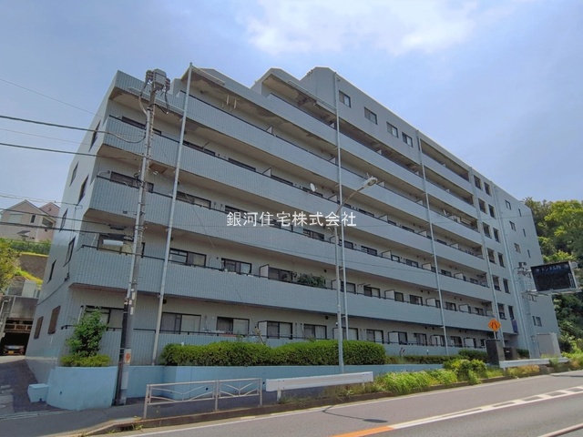 G00395320 神奈川県横浜市金沢区富岡東１丁目 中古マンション 3099万円 専有面積86.39m² (約26.13坪) 間取り３ＬＤＫ 所在階4階 築年月1990年03月(築36年)【外観8】
