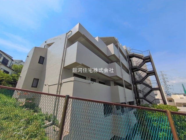 G00395320 神奈川県横浜市金沢区富岡東１丁目 中古マンション 3099万円 専有面積86.39m² (約26.13坪) 間取り３ＬＤＫ 所在階4階 築年月1990年03月(築36年)【外観12】