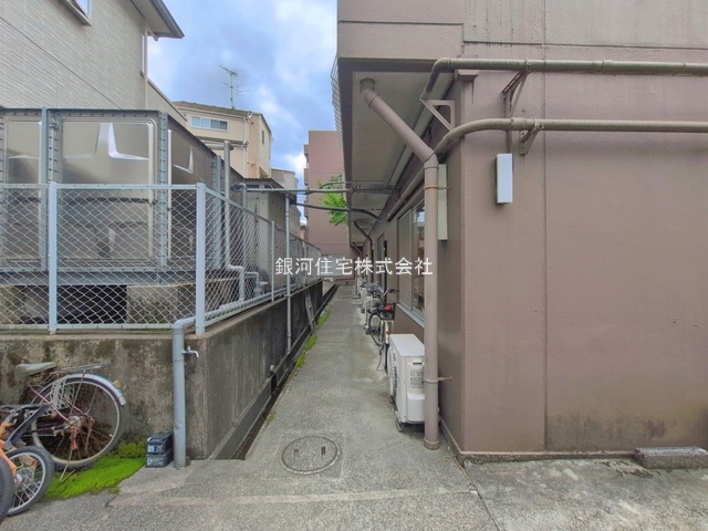 G00395691 神奈川県横浜市栄区桂町 中古マンション 2199万円 専有面積56.00m² (約16.93坪) 間取り２ＤＫ 所在階3階 築年月1981年04月(築45年)【外観10】