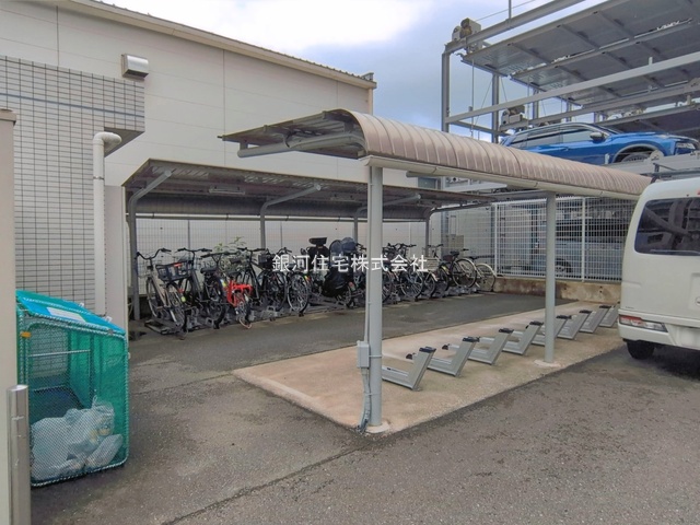 G00396003 神奈川県横浜市金沢区富岡東２丁目 中古マンション 3999万円 専有面積70.00m² (約21.17坪) 間取り３ＬＤＫ 所在階2階 築年月2006年09月(築19年)【外観6】