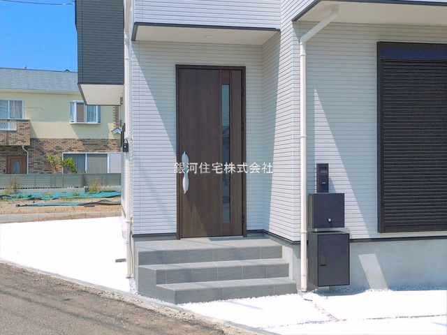 G00396289 神奈川県茅ヶ崎市浜之郷 新築一戸建て 5290万円 土地面積107.07m² (約32.38坪) 建物面積101.64m² (約30.74坪) 間取り４ＬＤＫ 築年月2026年07月(築１年以内)【外観10】