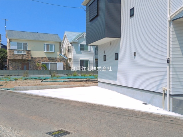 G00396289 神奈川県茅ヶ崎市浜之郷 新築一戸建て 5290万円 土地面積107.07m² (約32.38坪) 建物面積101.64m² (約30.74坪) 間取り４ＬＤＫ 築年月2026年07月(築１年以内)【外観12】