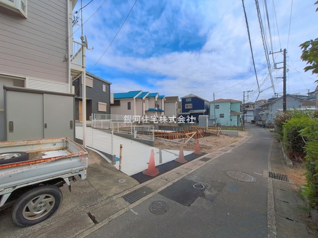 G00396295 神奈川県横須賀市太田和２丁目 新築一戸建て 3490万円 土地面積197.36m² (約59.70坪) 建物面積98.89m² (約29.91坪) 間取り４ＬＤＫ 築年月2026年07月(築１年以内)【外観6】