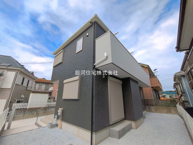 G00396295 神奈川県横須賀市太田和２丁目 新築一戸建て 3490万円 土地面積197.36m² (約59.70坪) 建物面積98.89m² (約29.91坪) 間取り４ＬＤＫ 築年月2026年07月(築１年以内)【外観9】