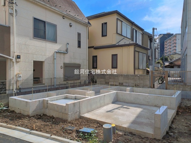 G00396298 東京都北区滝野川２丁目 新築一戸建て 8080万円 土地面積51.44m² (約15.56坪) 建物面積86.71m² (約26.22坪) 間取り２ＳＬＤＫ 築年月2026年12月【外観7】